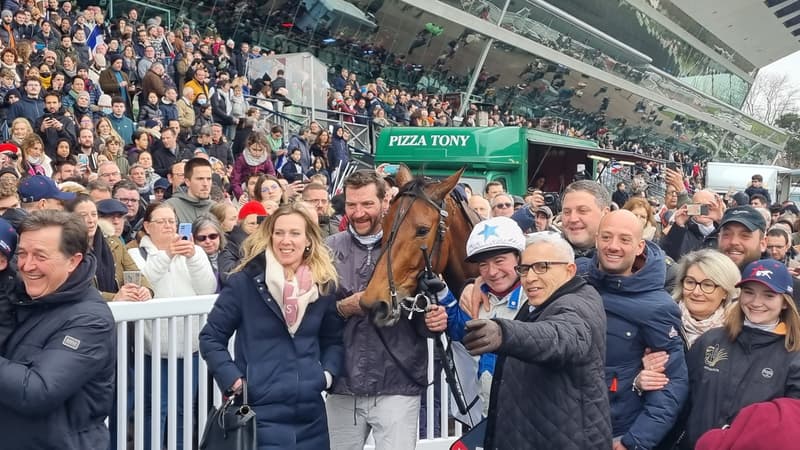 Ampia Mede Sm et son entourage