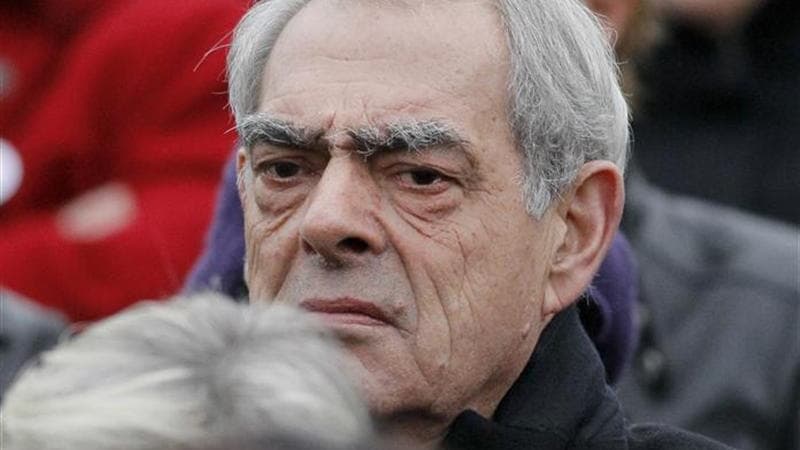 Le député socialiste des Landes, Henri Emmanuelli, a lancé jeudi soir à Mont-de-Marsan un appel à Jean-Luc Mélenchon en invitant au rassemblement de la gauche, une formation "qui a des partenaires mais pas d'adversaires". /Photo prise le 26 novembre 2011/
