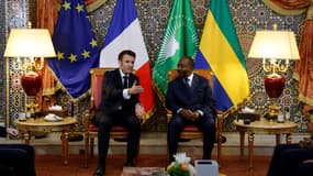 Emmanuel Macron au Gabon avec Ali Bongo le 1er février 2023