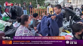 Plus de 200 migrants rassemblés devant l’Hôtel de Ville de Paris