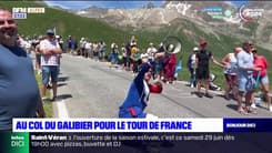 Tour de France: des centaines de fans au col du Galibier pour le passage des coureurs