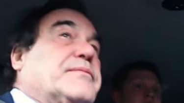 Oliver Stone et Vladimir Poutine en voiture.