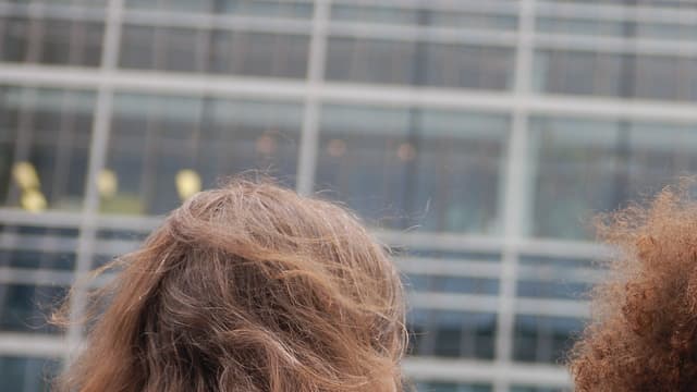 Thomas Moore a laissé ses cheveux pousser pendant deux ans, avant de les offrir