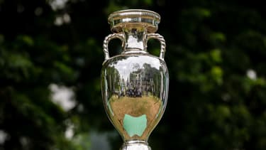 Le trophée du championnat d'Europe de football.