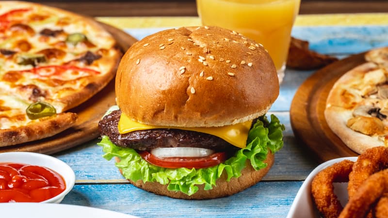 La consommation de burgers chute de 6,9%, tandis que celle de la pizza résiste