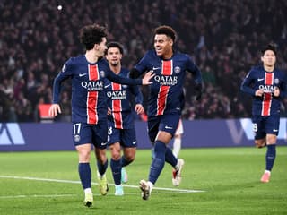 Vitinha et Désiré Doué lors de PSG-OL, le 15 décembre 2024 en Ligue 1