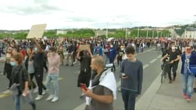Une manifestation anti-racisme a réuni plusieurs milliers de personnes à Lyon ce samedi 6 juin.