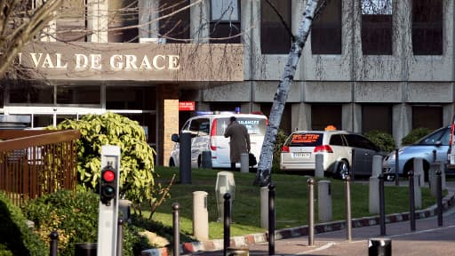 L'entrée de l'hôpital militaire du Val de Grâce situé dans le 5e arrondissement de Paris