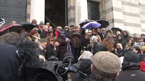 Neige et jazz étaient au rendez-vous mardi, pour les obsèques du metteur en scène Jérôme Savary au Père Lachaise.