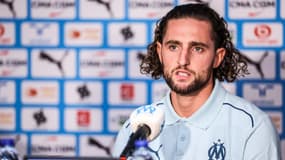 Adrien Rabiot en conférence de presse avec l'Olympique de Marseille en septembre 2024
