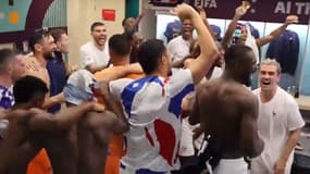 Les Bleus chantent "Freed from desire" dans le vestiaire après leur victoire contre la Pologne