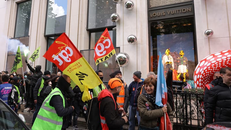 La CGT devant Louis Vuitton, à Paris