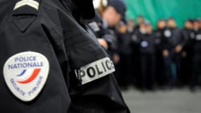 Trois policiers ont été condamnés mercredi par le tribunal correctionnel à cinq mois de prison avec sursis pour des violences sur deux adolescents, une fille et un garçon, en 2014 et 2015 à Paris. 