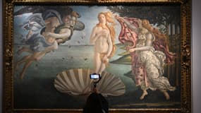 La tableau "La naissance de Vénus" de Sandro Botticelli exposé à la galerie des Offices de Florence, le 21 janvier 2021.