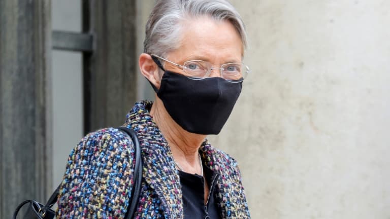 La ministre du Travail Elisabeth Borne quittant l'Elysée le 3 février 2021