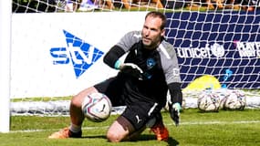 Petr Cech en marhe d'un match caritatif entre une sélection de l'Unicef et un onze mondial, le 10 juin 2022