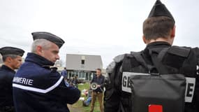 Des gendarmes à Châteaubriant dans la zone de Notre-Dame-des-Landes le 16 avril