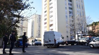 Des policiers mènent une opération d'envergure au quartier de La Beaucaire à Toulon le mardi 7 février 2023.