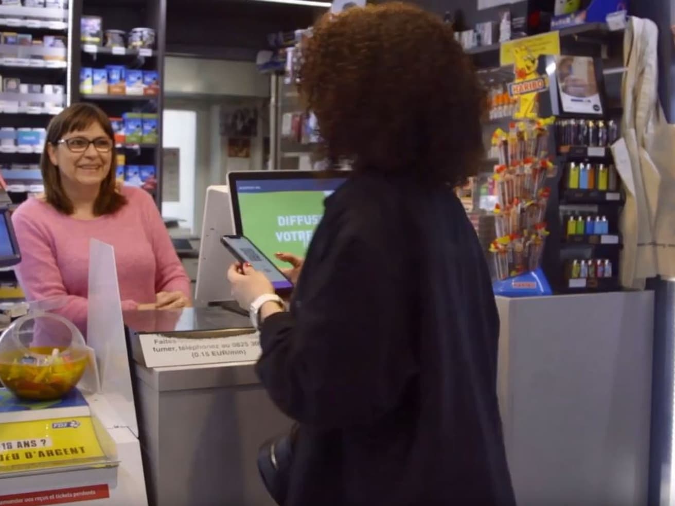 Après un échec retentissant, les bitcoins reviennent en bureau de tabac