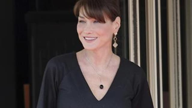 Le Fonds mondial de lutte contre le sida juge "inexact" et "biaisé" un article de l'hebdomadaire Marianne affirmant que Carla Bruni-Sarkozy, épouse du président français, a fait bénéficier un de ses amis d'une aide de 3,5 millions de dollars. /Photo d'arc