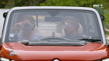 Bruce Jouanny et Le Tone sont eux plutôt rouleaux... mais en restant à bord d'une e-Méhari, ce qui est tout de suite assez sportif