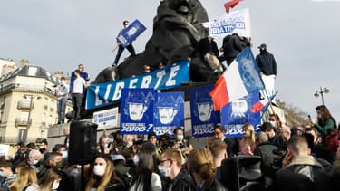 La manifestation de Génération identitaire a été organisée place Denfert-Rochereau dans le 14e arrondissement de Paris