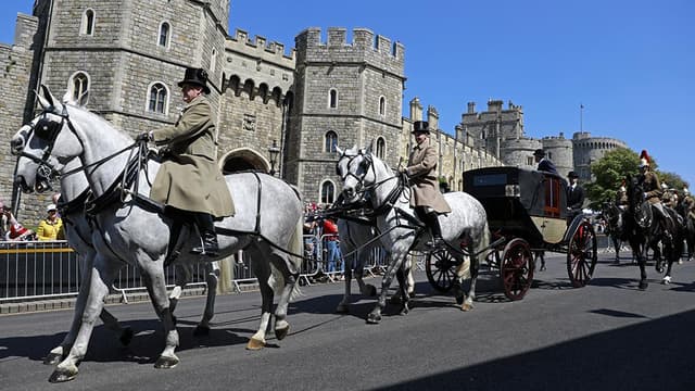Les chevaux et la calèche qu'emprunteront Harry et Meghan, en pleine répétition à Windsor, le 17 mai 2018.