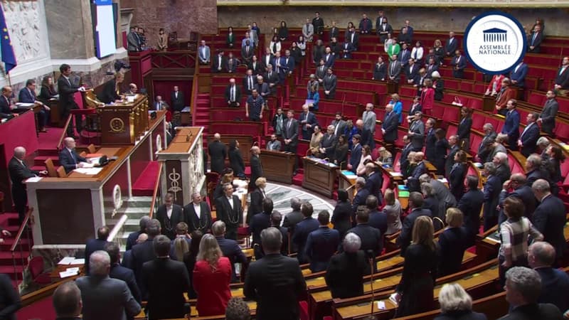 Attaque à Moscou: l'Assemblée nationale rend hommage aux victimes en observant une minute de silence