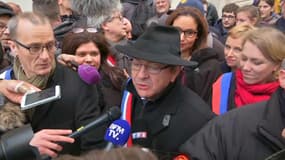 Marche blanche: "La communauté nationale manifeste de la compassion", dit Mélenchon