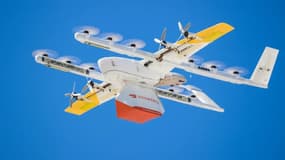 Le drone de livraison de Wing en action avec une commande DoorDas