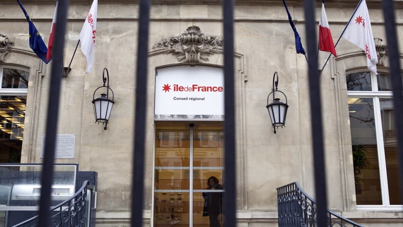 Les quelque 2.000 fonctionnaires franciliens vont bientôt déménager à Saint-Ouen, en Seine-Saint-Denis. Conséquence, la région va mettre en vente ses bijoux de famille parisiens, estimés à plus de 200 millions d'euros.