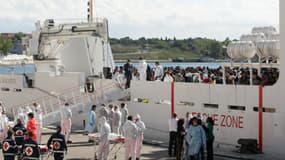 Le Haut-Commissariat des Nations Unies évoque 118 000 migrants arrivés en Italie depuis le 1er janvier. Ici, des migrants récupérés par les secours au large de la Sicile, en septembre 2014.