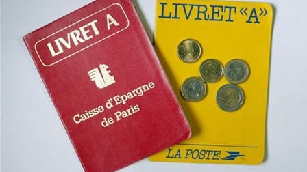 Le taux du livret A est passé dimanche de 1,25% à 1,75% pour refléter l'accélération de l'inflation. On dénombre quelque 60 millions de Livret A en France, ce qui en fait le produit d'épargne le plus répandu dans l'hexagone. /Photo d'archives/REUTERS/Char