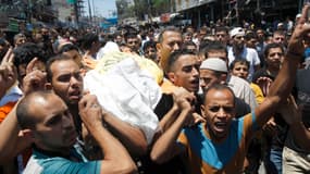 Au moins quatre enfants ont perdu la vie, mercredi 16 juillet, lors de bombardements à Gaza.