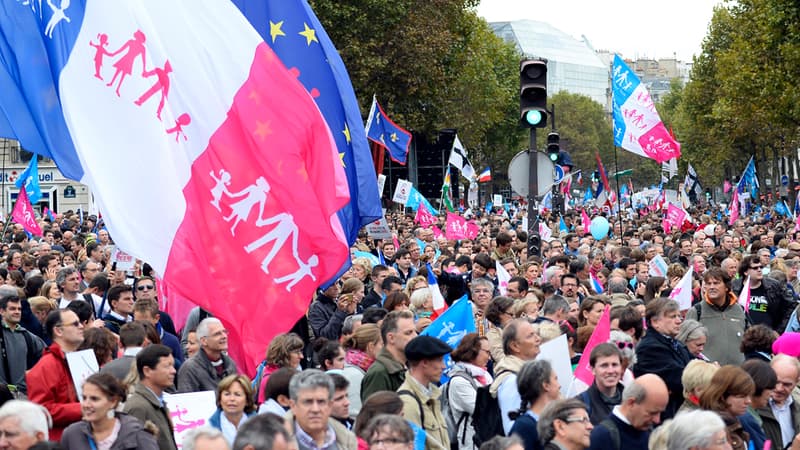 Entre 70.000 et 500.000 personnes se sont réunies à Paris à l'appel de la Manif pour tous.