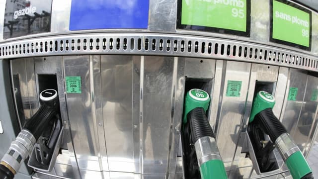 Le gouvernement pourrait augmenter de 4 centimes d'euro par litre le prix du gazole.