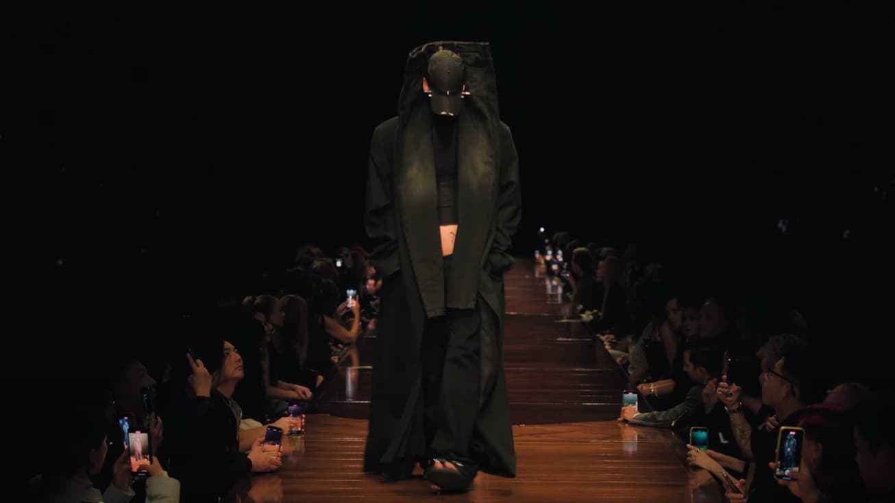 Défilé Balenciaga printemps été 2025, le 30 septembre 2024