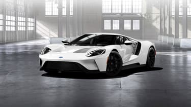 La GT, supercar ultime de Ford, ne sera produit qu'a 500 exemplaires sur les deux premières années. Il faudra donc montrer "patte blanche" pour se l'offrir.