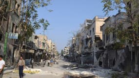 Dans les rues de Marat al Noumane, dans la province syrienne d'Idlib. La France, qui la présidence du Conseil de sécurité des Nations unies au 1er août, va demander une réunion du Conseil de sécurité au niveau ministériel et estime qu'il ne peut y avoir p