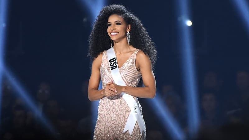 Cheslie Kryst, Miss USA 2019, au concours de Miss Univers en 2019.