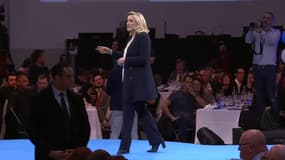 Marine Le Pen: "L'idéologie woke, c'est la fragmentation de communautés en groupes hostiles les uns aux autres"