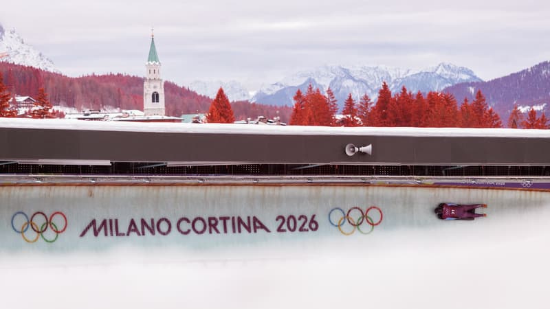 Skeleton JO: un Ukrainien porte un casque avec des photos d'athlètes morts à la guerre, Zelensky le soutient face au CIO