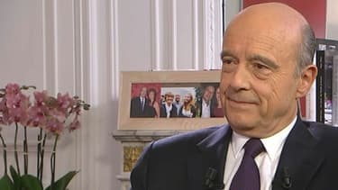 Alain Juppé, le maire de Bordeaux et candidat à la primaire de la droite, reçoit Ruth Elkrief ce lundi dans son QG de campagne.