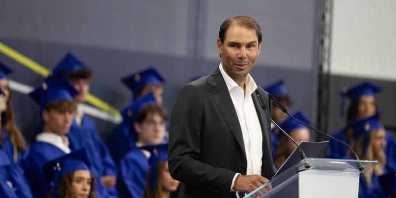 Rafael Nadal tient un discours à son académie, le 11 juin 2025