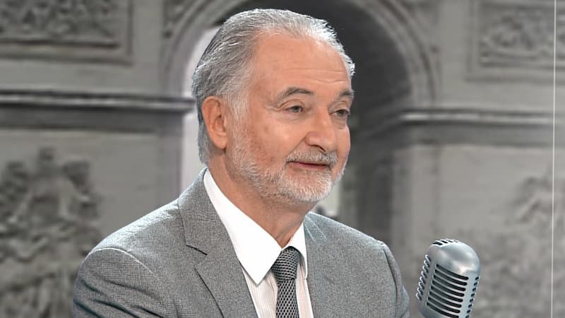 Présidentielle 2017: Jacques Attali lance un programme d'intérêt général. Ici sur le plateau de BFMTV le 20 février. 