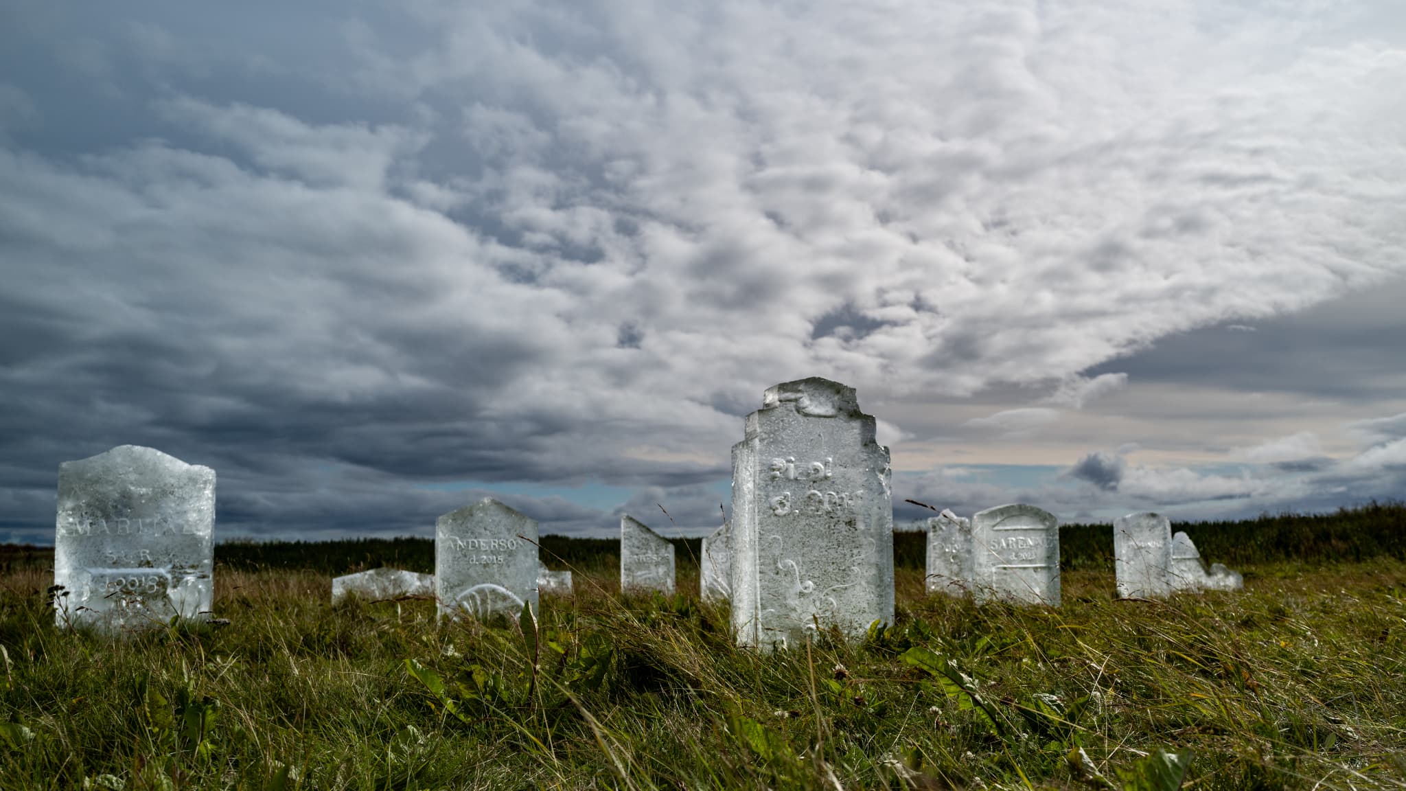 Un cimetière éphémère de quinze glaciers disparus en raison du dérèglement climatique érigé près du Snæfellsjökull, en Islande, le 17 août 2024.