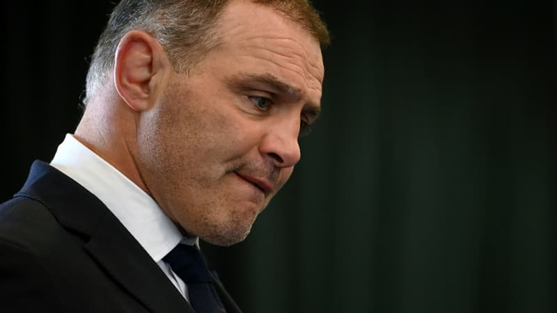 https://images.bfmtv.com/zJuMtHpoYOxchHPk1g7b3MIlb1E=/0x53:768x485/800x0/images/Raphael-Ibanez-le-manager-du-XV-de-France-en-conference-de-presse-le-24-fevrier-2022-a-Marcoussis-1368553.jpg