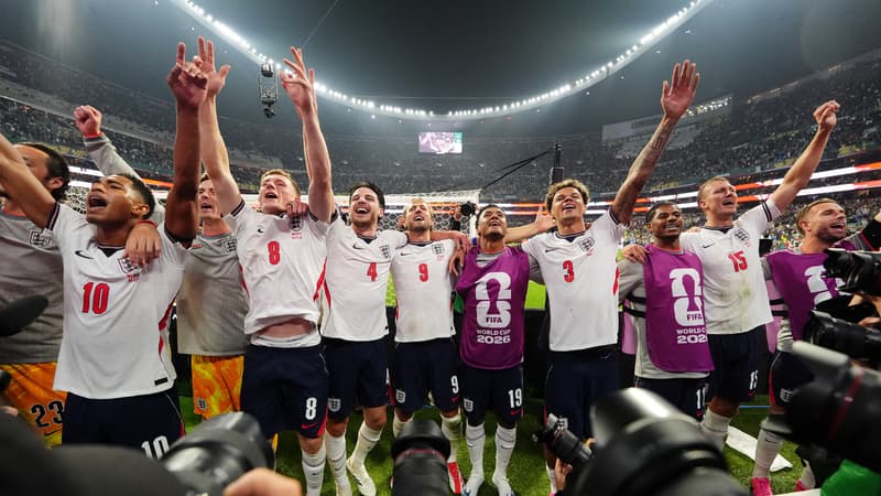 Angleterre célébrant la victoire contre le Mexique