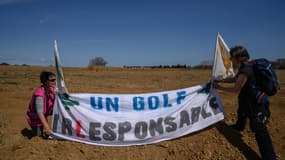 Manifestation contre la construction d'un golf à Villeneuve-de-la-Raho, dans les Pyrénées-Orientales, département frappé par le manque d'eau, le 16 mars 2024