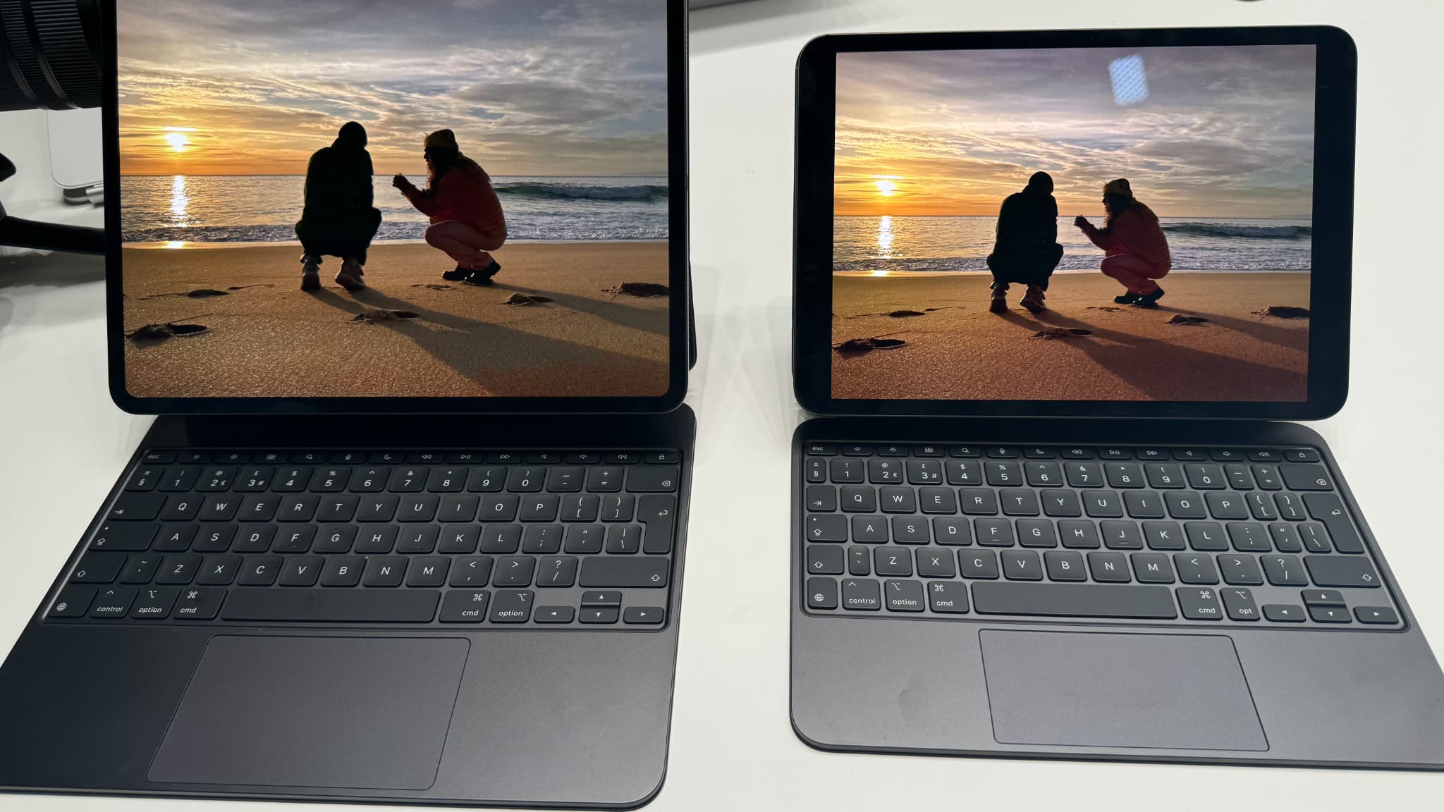 La gamme d'iPad Pro d'Apple 2024 de 13 et 11 pouces avec le clavier Magic Keyboard La gamme d'iPad Pro d'Apple 2024 de 13 et 11 pouces avec le clavier Magic Keyboard